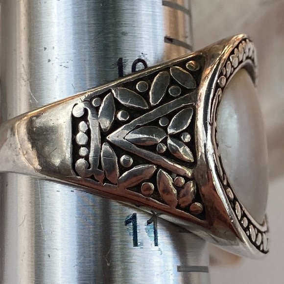 Gorgeous large CNA mother of pearl ring on filigreed sterling silver setting - Picture 2 of 8